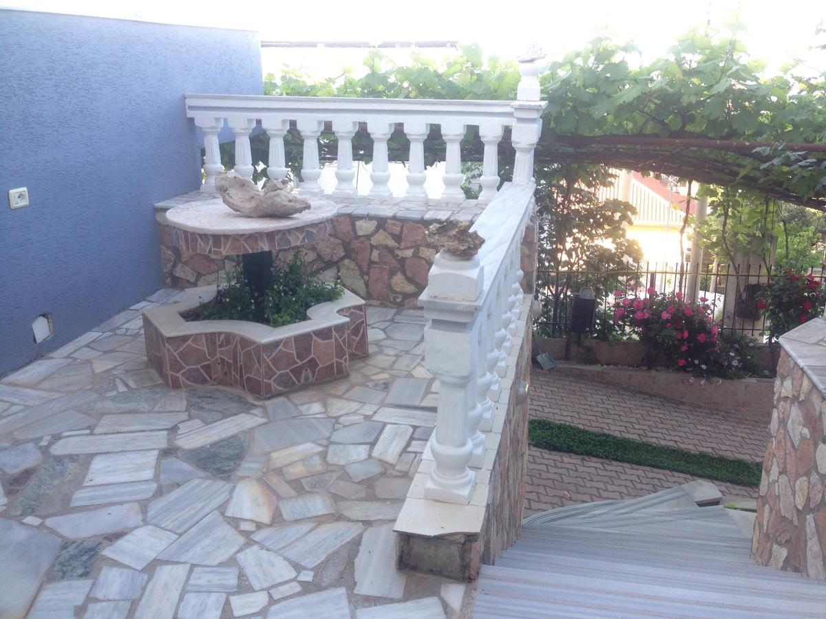 Vila Floban & Mirdar Koshi Sarande Exterior photo