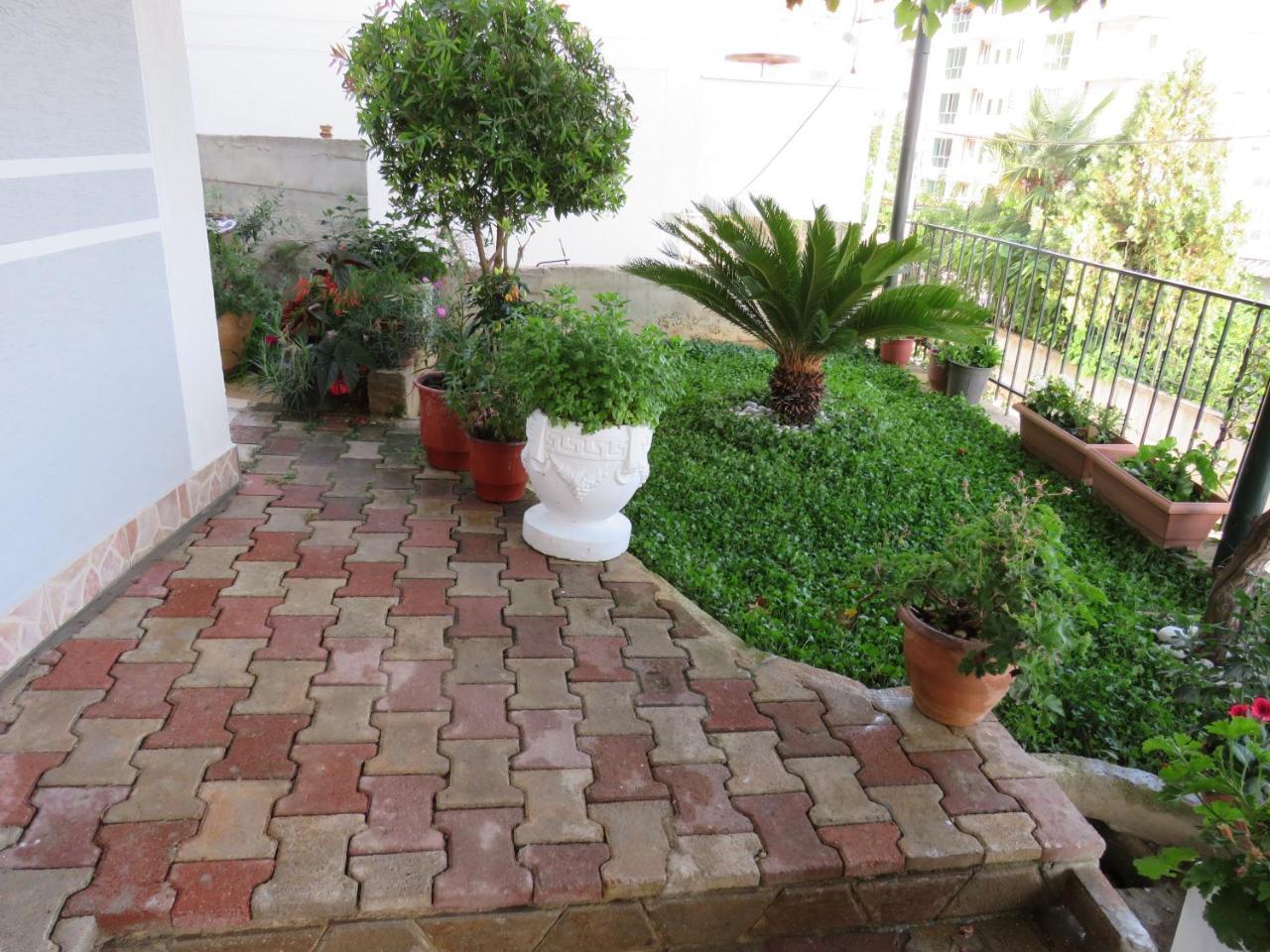 Vila Floban & Mirdar Koshi Sarande Exterior photo